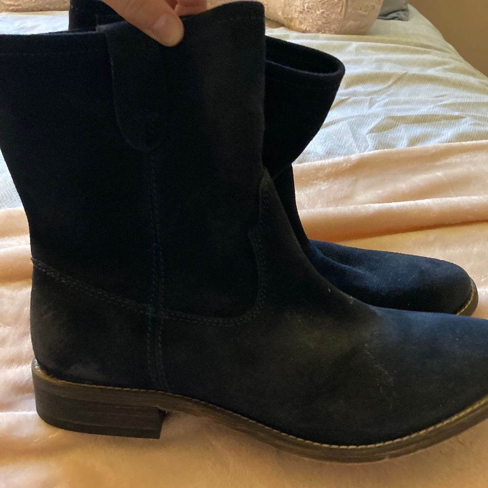 Navy Leather ankle booties